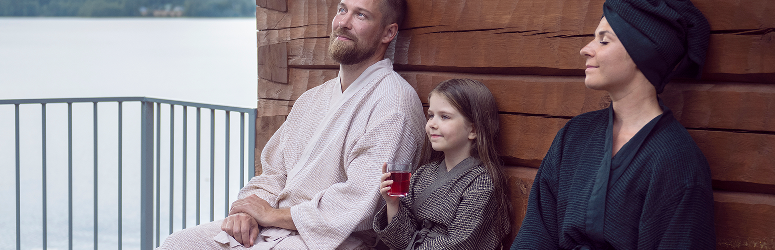 Ρούχα για σάουνα: Τα συνθετικά υφάσματα δεν ανήκουν εδώ